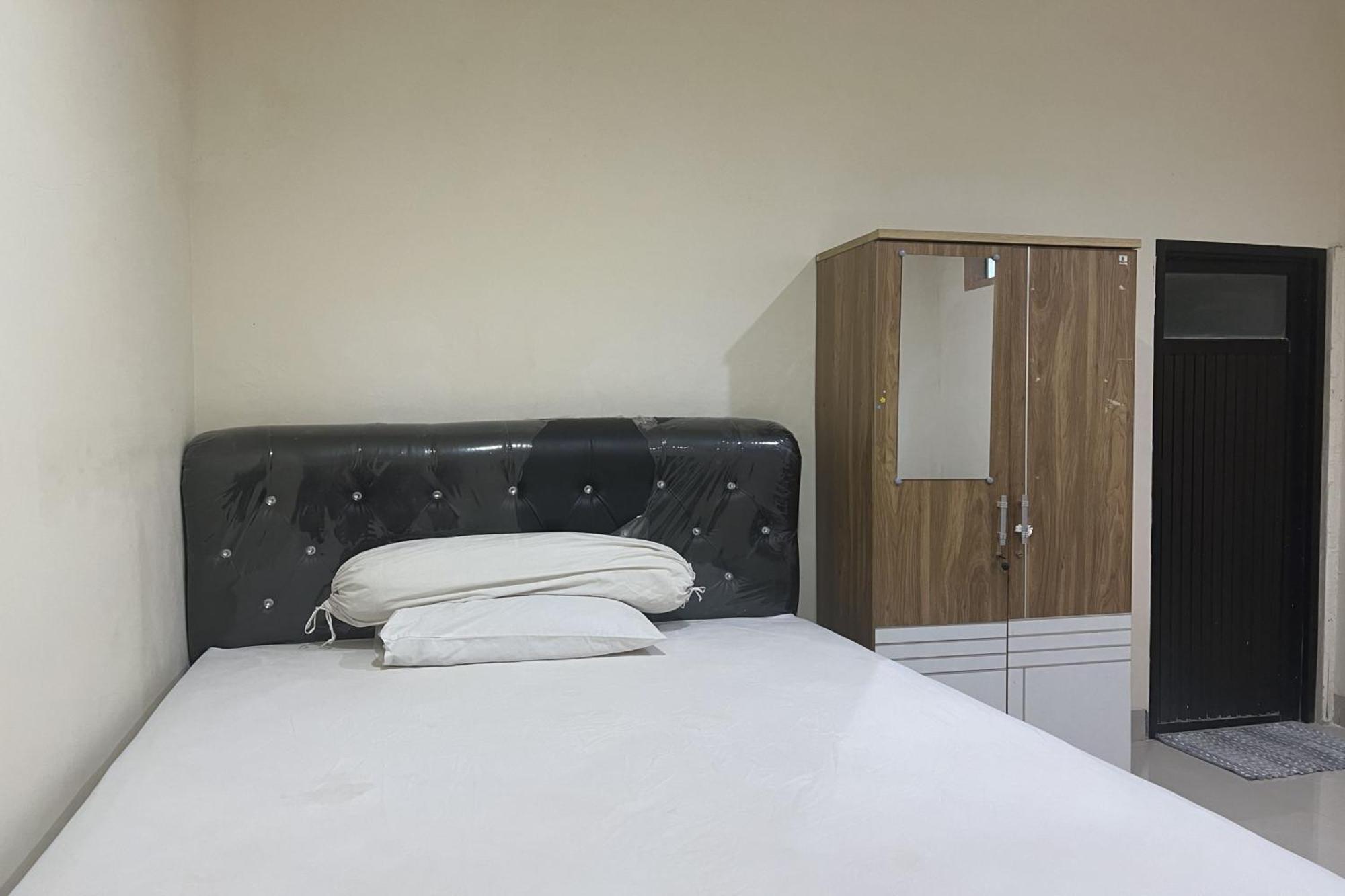 Hotel Oyo 2928 Rumah Ceria