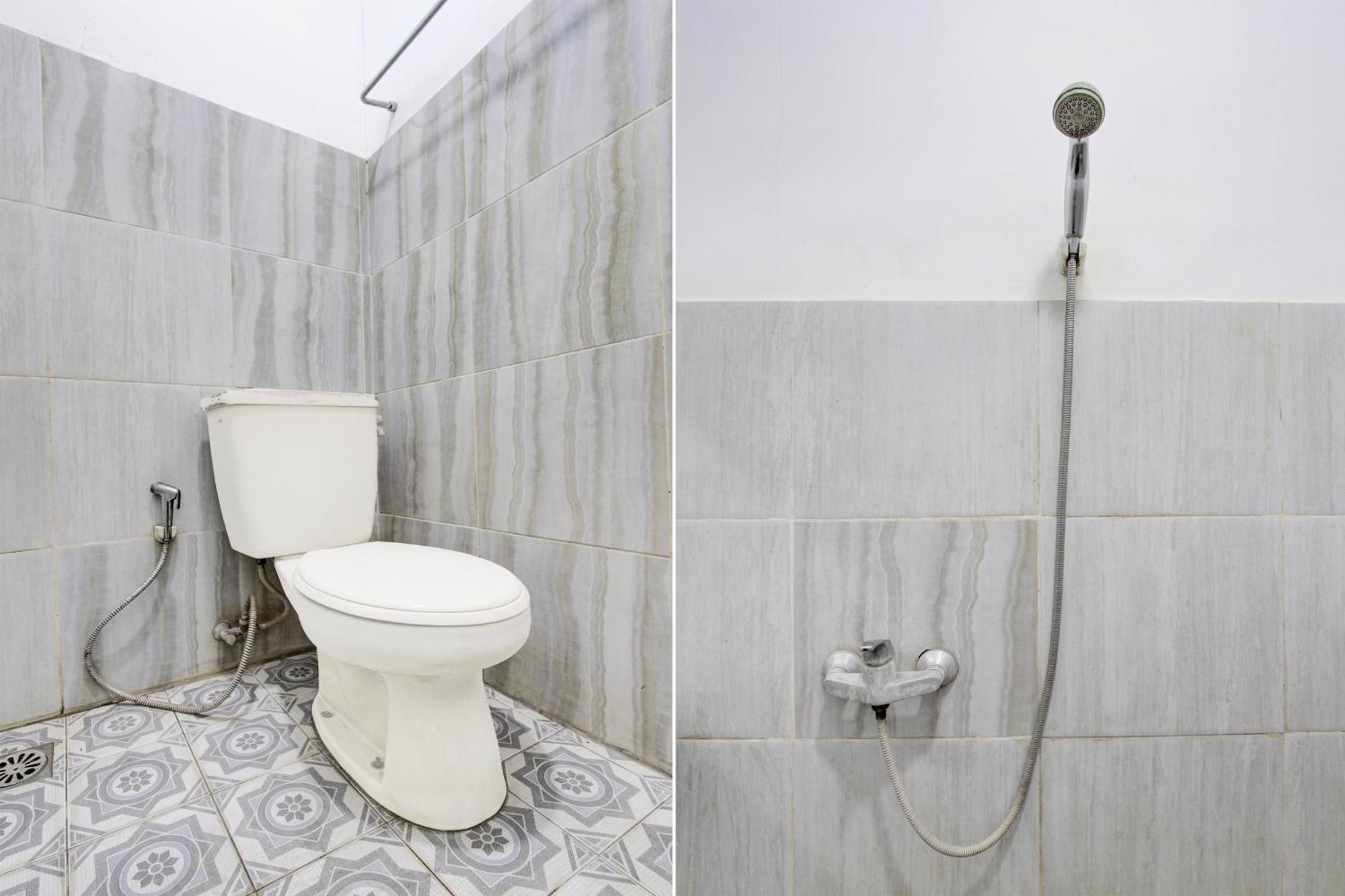 Oyo 2928 Rumah Ceria 2*