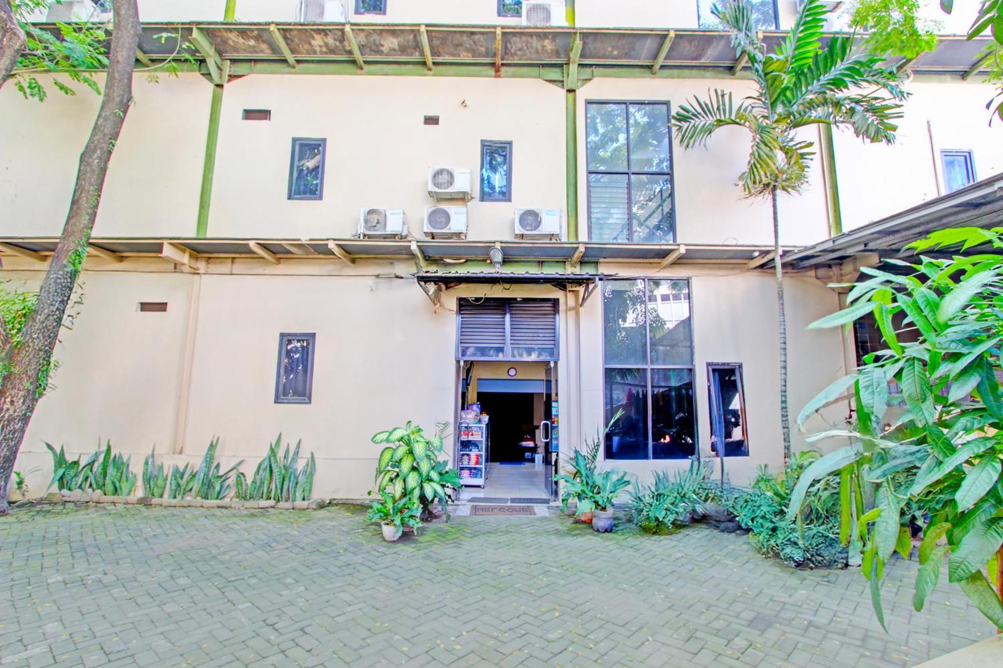 Hotel Oyo 2928 Rumah Ceria